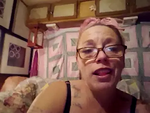 gailbee12 Adlı Modelin Web Kamerası Şovu