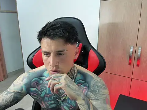 Chrissblack: онлайн-секс-чат