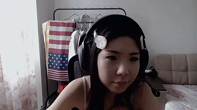 AprilOnilll Chat XXX live