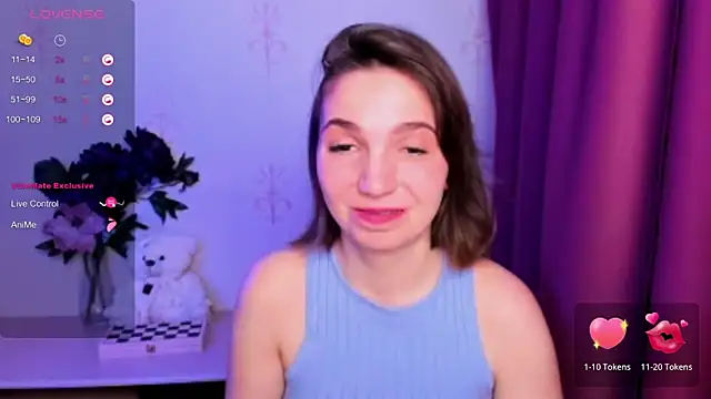 Chat XXX en directo de KindHazelHere_