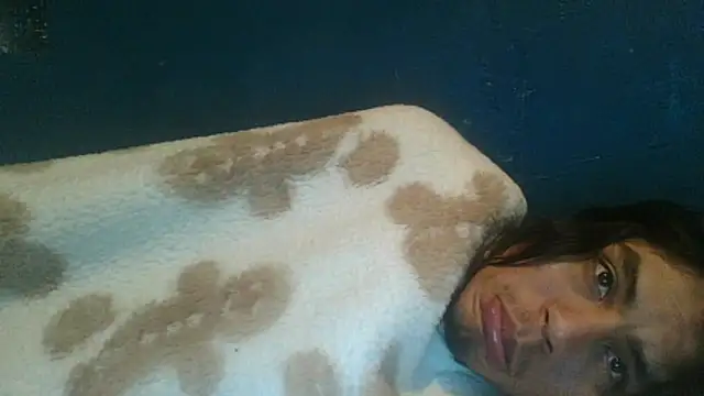 AlexAlejandro13のライブXXXチャット