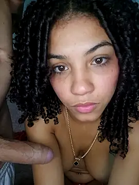 CurlyBitch 即時 XXX 聊天