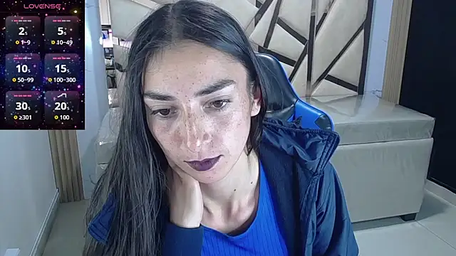 Maily_a_ live XXX chat