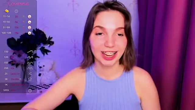 Онлайн чат XXX KindHazelHere_