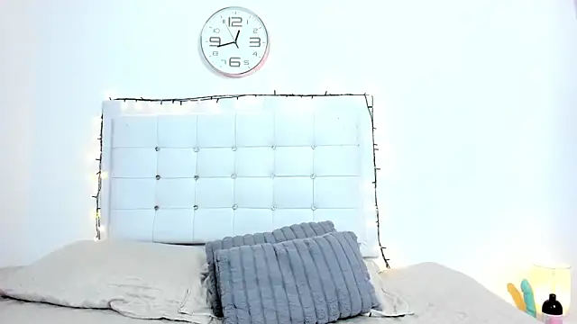 Sofia_Blosom Adlı Modelin Canlı XXX Sohbeti