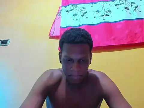 aunstin_farid1 Adlı Modelin Canlı XXX Sohbeti