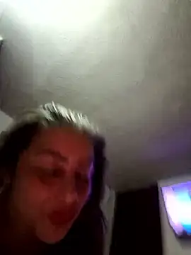 Chat XXX en directo de maynor_1998