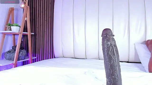 Chatroom XXX en direct de SandraMilerr