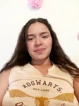 Danni_shy Chat XXX live