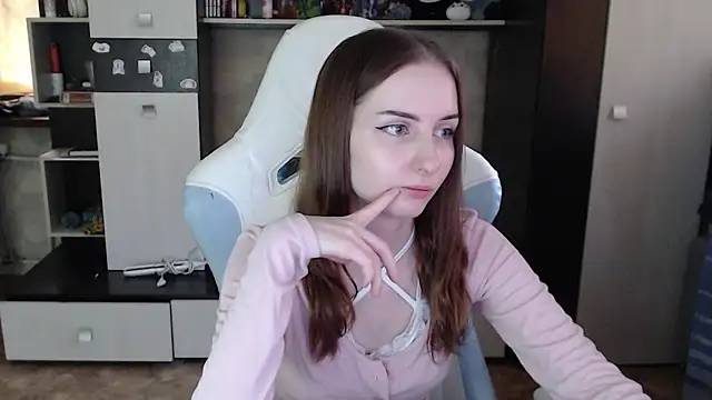 Cutti_Crystal webkamerás műsora