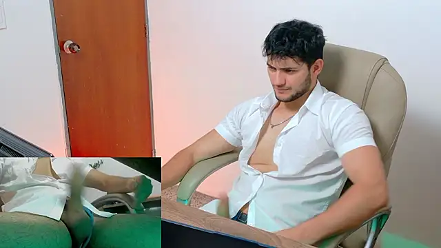 KaelSwitch Chat XXX in diretta