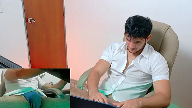 KaelSwitch Chat XXX in diretta