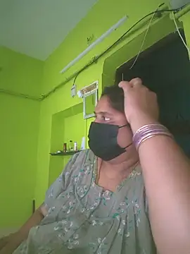 Villageanuty élő XXX-chatje