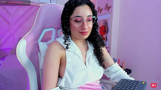 DemiJones_ élő XXX-chatje