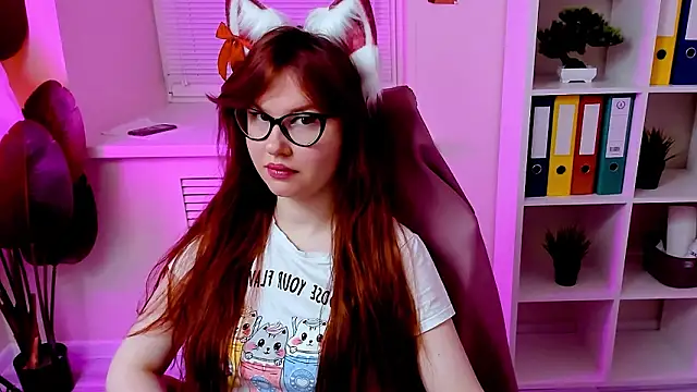 CarolGiggly: онлайн-секс-чат