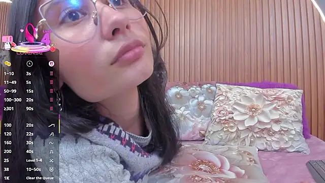 NayeCloud: απευθείας συνομιλία ΧΧΧ