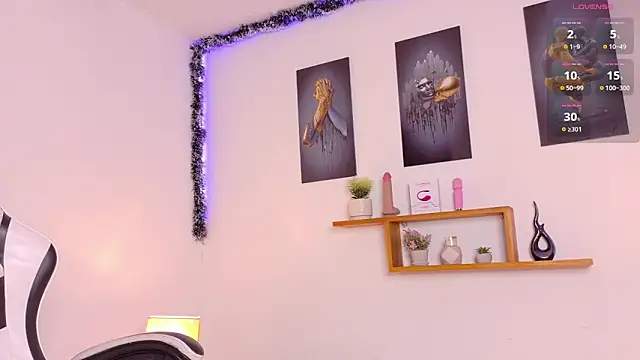 nairagold_ live XXX chat