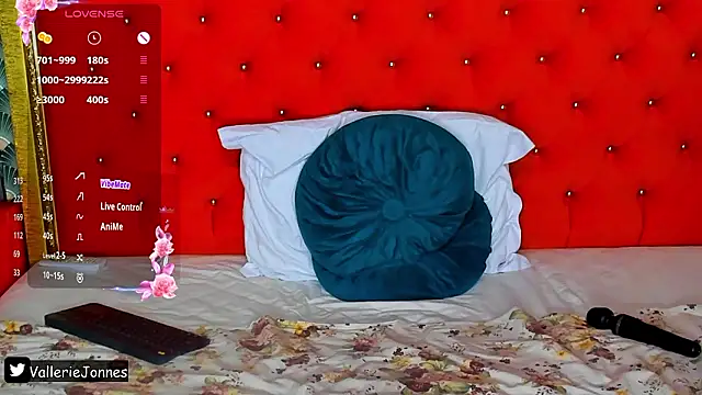 VallerieJones' Live XXX Chat