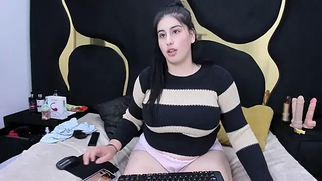 Chat +18 de Criistaal_ ao vivo