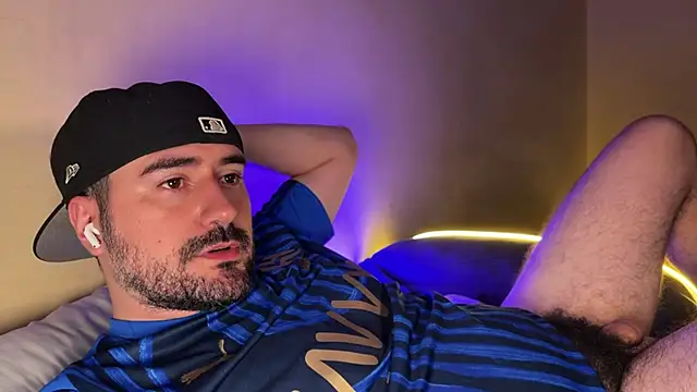 DominantTheo Adlı Modelin Canlı XXX Sohbeti