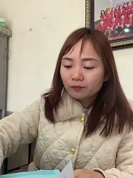 Bana-gibee live XXX chat