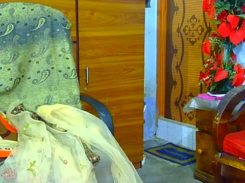 Chatroom XXX en direct de Horny_Doll24