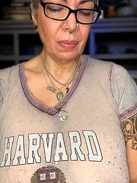 dieseldame1313's Live XXX Chat