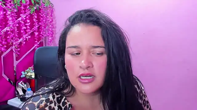 دردشة Atena_Glow_ الجنسية المباشرة