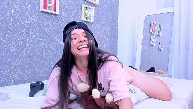 ViictoriiaSaenz: онлайн-секс-чат