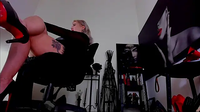 MistressDemi Live XXX Chat