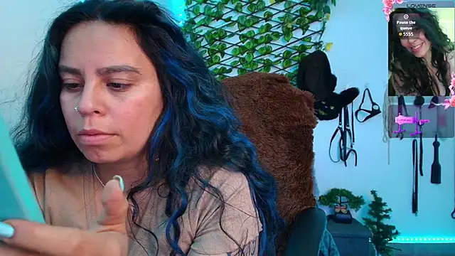 elektra_32's Live XXX Chat