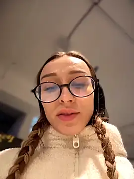 ElizaFi's Live XXX Chat