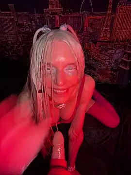 1NikiVegas: онлайн-секс-чат