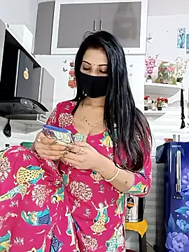 Best-Couple: διαδικτυακό σόου στην κάμερα