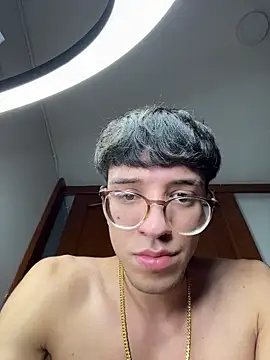 ArthurDavies_ Live XXX Chat