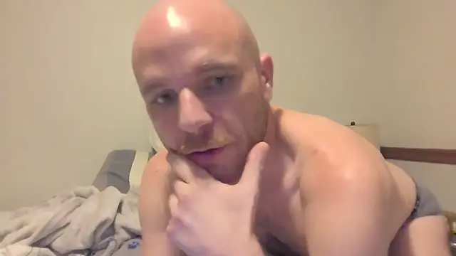 Czat XXX na żywo – FrankieFuckMe