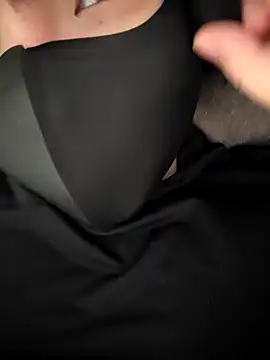 jerrybba: διαδικτυακό σόου στην κάμερα