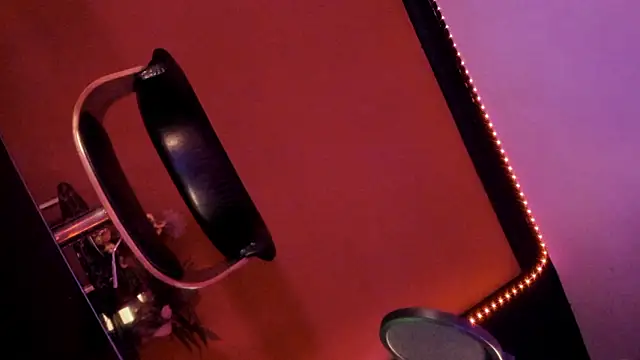 PervertedMissCloe Webcam Show