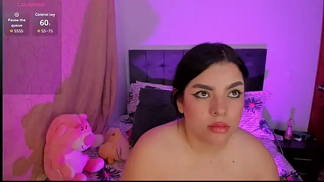 Kylie2211 现场XXX聊天