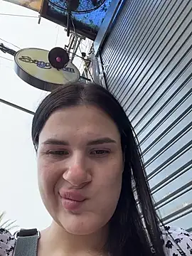 MiraReach Chat XXX live