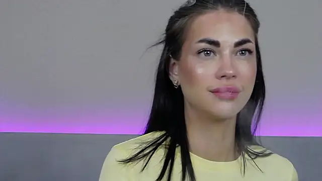 Chat +18 de RachaelMils ao vivo