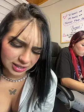 Chat XXX en directo de Catherine_pinkk