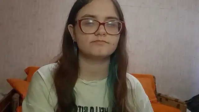 Miyabeee Show in webcam