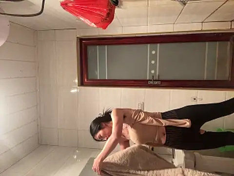 crhong666 Live XXX Chat