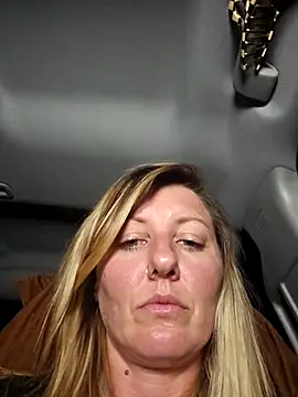 Chatroom XXX en direct de SheIsSomething