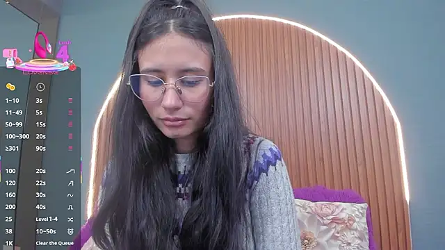 NayeCloud Chat XXX in diretta