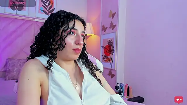 Chatroom XXX en direct de DemiJones_