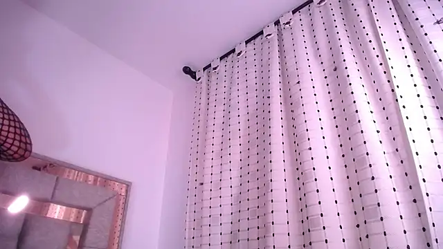 Chat +18 de salomecastro_ ao vivo