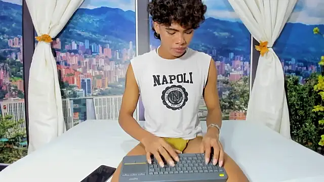 MilthonDelis 网络视讯表演