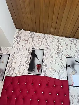 Larissa_Antonella élő XXX-chatje